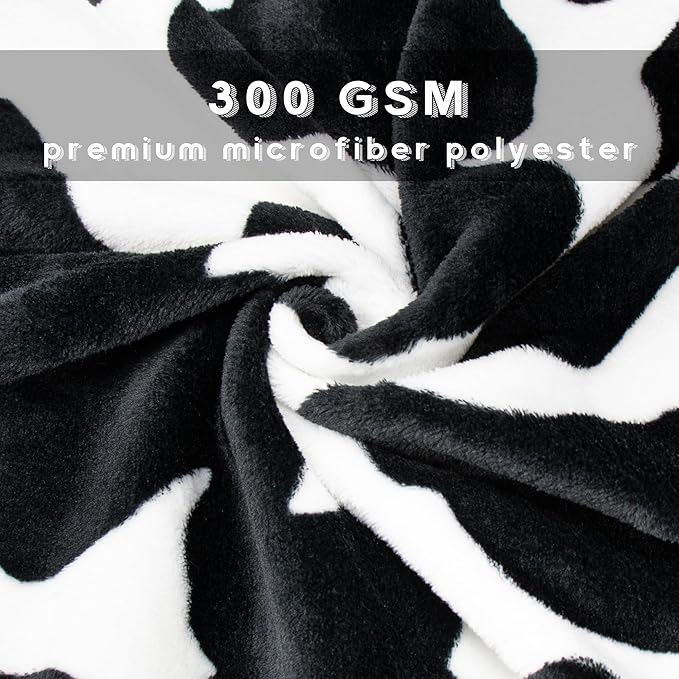 Fleece Cow Print Blanket Queen Size, Bed Blanket Soft Fuzzy Cozy Lightweight Cow Throws Warm Blankets Plush Gift Cow Home Decor 90" x 90"