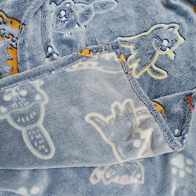 Sviuse Cat Blanket Soft Flannel Fleece Blankets with Minimalist White Cats Pattern, Cozy and Warm for Bed, Sofa, or Gift for Cat Lovers Girls, Women, Kids (Cat 11, 50" X 60")