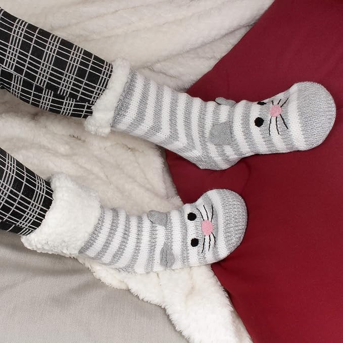 BambooMN Extra Thick Cozy Fuzzy Animal Thermal Cabin Plush Fleece-lined Knitted Crew Socks