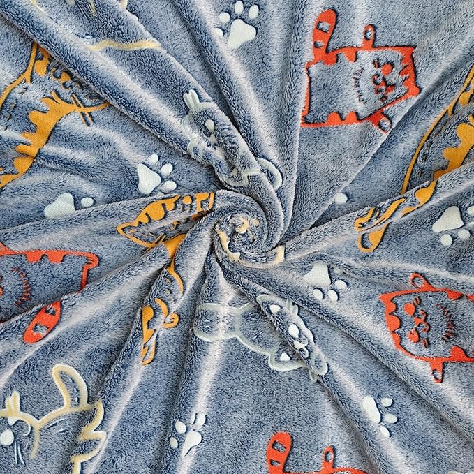 Sviuse Cat Blanket Soft Flannel Fleece Blankets with Minimalist White Cats Pattern, Cozy and Warm for Bed, Sofa, or Gift for Cat Lovers Girls, Women, Kids (Cat 11, 60" X 80")