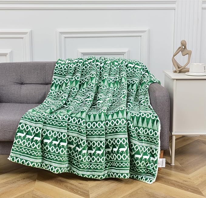 Elegant Comfort Reversible and Ultra-Plush Flannel Fleece-Winter Christmas Sherpa Throw- Lightweight Soft and Cozy-Holiday Decorative Throw, Perfect for Lounging, 50 x 60 inches, Emerald Green Deer