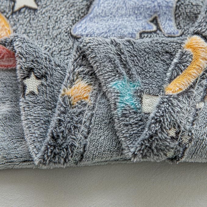 Glow in The Dark Cute Cat Throw Blanket- Soft Throw Kids Blanket for Girls Boys, Camping/Travel Blanket, Gifts for Children, Day Care Home Office Use