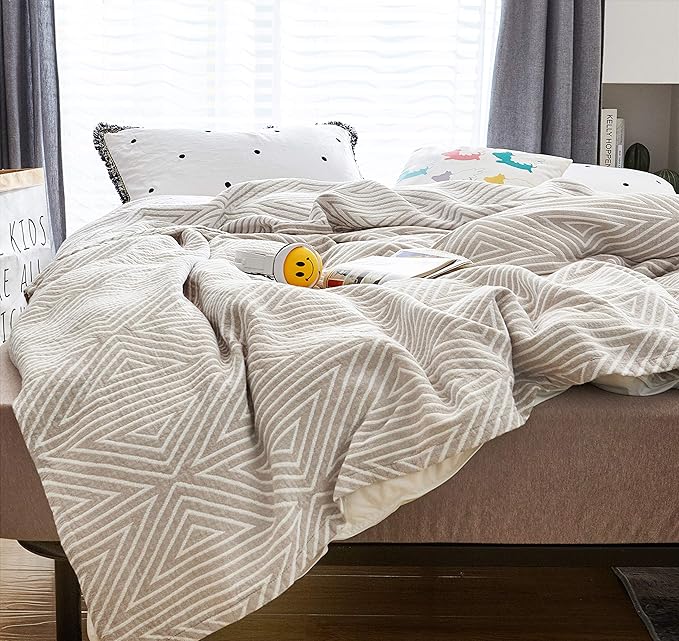 MEJU Muslin Crey Checks Stripes Triange Reversible Throw Blanket for Bed Sofa Couch 100% Combed Cotton 3 Layer Soft Warm Quick Dry Bedspread Throw Blanket Bed Coverlet Sheet Twin 60 in x 80 in