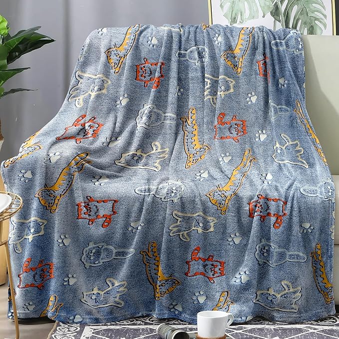 Sviuse Cat Blanket Soft Flannel Fleece Blankets with Minimalist White Cats Pattern, Cozy and Warm for Bed, Sofa, or Gift for Cat Lovers Girls, Women, Kids (Cat 11, 60" X 80")