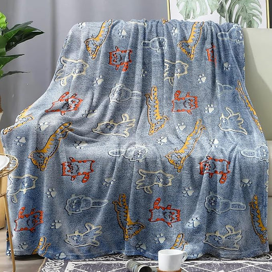 Sviuse Cat Blanket Soft Flannel Fleece Blankets with Minimalist White Cats Pattern, Cozy and Warm for Bed, Sofa, or Gift for Cat Lovers Girls, Women, Kids (Cat 11, 60" X 80")