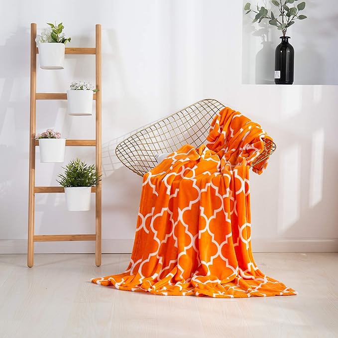 Elegant Comfort Velvet Touch Ultra Plush Christmas Holiday Printed Fleece Throw/Blanket-50 x 60inch, (Quatrefoil Orange)