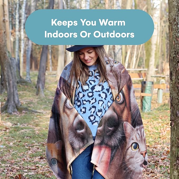 Dawhud Direct Selfie Dog and Cat Fleece Blanket - Soft Throw for Kids and Adults, Colorful Blanket with Dogs and Cats Taking a Selfie Print, Ideal for Beds, Couches, and Travel - 60.6 x 48.8 Inches