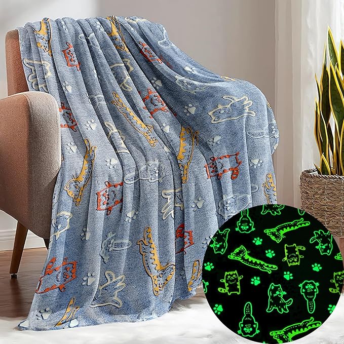 Sviuse Cat Blanket Soft Flannel Fleece Blankets with Minimalist White Cats Pattern, Cozy and Warm for Bed, Sofa, or Gift for Cat Lovers Girls, Women, Kids (Cat 11, 60" X 80")